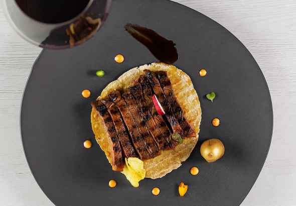 TATAKI OF BULL BEEF CHOP WITH PIQUILLO PEPPER MAYONNAISE